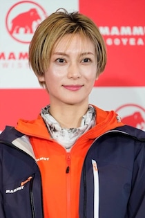柴咲コウ、“背中ぱっくり”ドレス姿に反響　正面との差に「油断した」「一段とお綺麗になられて」