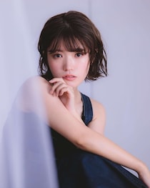 『風薫る』出演女優（29）が花束持って報告「虎に翼とは正反対の…」　元天才子役に「憔悴しててもカワイイ」「本当によかった」