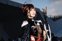 『NIKKE』「サクラ」を台湾美女が見事再現　透け透けな「くノ一衣装」が妖艶！