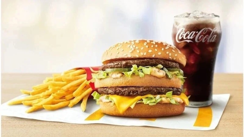 「奇跡のコラボ！」海外マクドナルドのハッピーセットおもちゃ全8種に「インパクトすごっ」「日本でも発売して」と反響