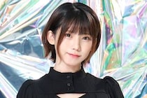 【画像】え、「こぼれすぎ」こちらがコスプレイヤーえなこさんの「穴だらけな水着姿」です