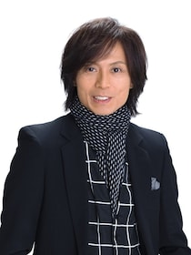 「一瞬、本人かと…」「雰囲気そっくり」つんく♂本人も「二度見したわ」と仰天した、シャ乱Q好き俳優の“再現度”が衝撃的