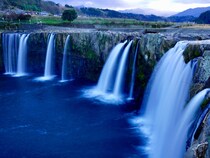 【2025】日本の人気の滝TOP36！旅行好きが行っている全国の滝ランキング