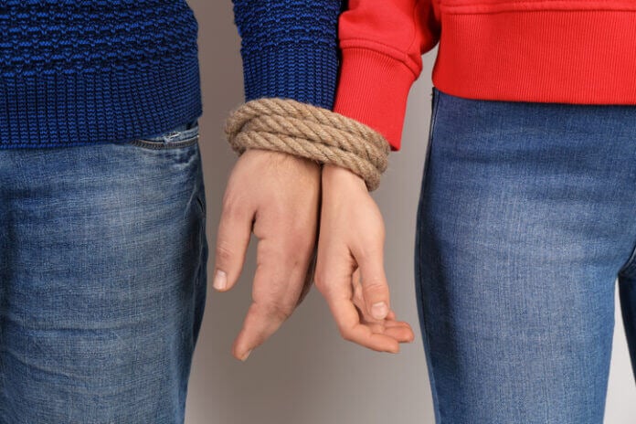 ダメ男製造機の特徴とは？付き合った男性をダメにする女性5つの傾向