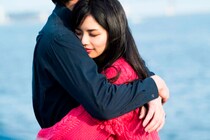 ハグの仕方で彼の気持ちがわかる？男性心理と本気度を読み解く