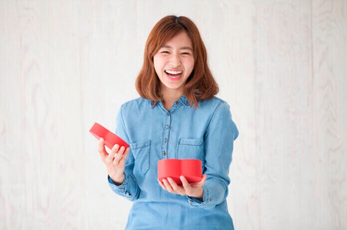 つい尽くしたくなる!男性が貢ぎたくなる女性の8つの特徴