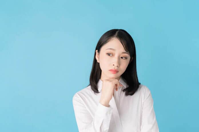 知らないふりをする