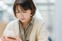 婚活でLINE返信が遅い理由と続けるべきか判断するポイント