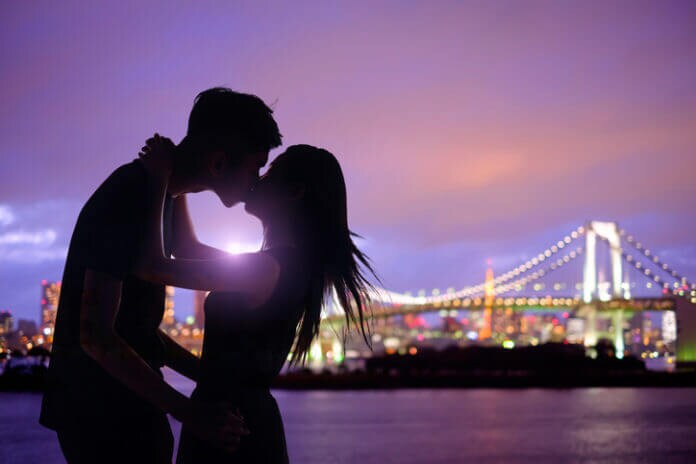 キスでわかる！あなたは彼の本命？それとも遊び？