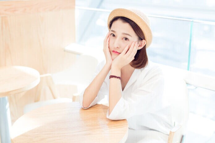 相手の話に興味を示さない