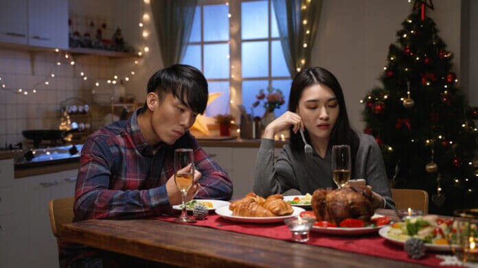 クリスマス前に「このまま一緒に過ごしていいのか」と自問する