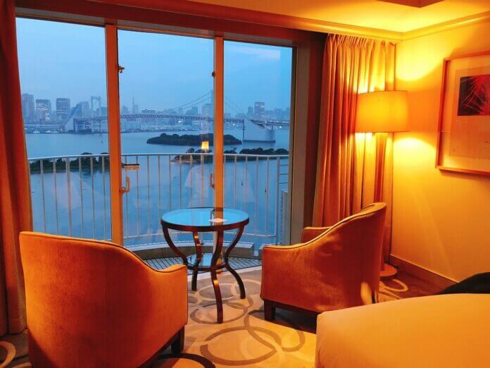 1．ホテルに行こうと誘ってきた？