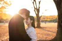 愛と依存の境目はどこ？ セルフチェックで「好き」の本質を見極めよう