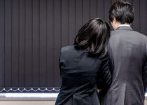 そんな気はないのに…既婚者にモテる女性の特徴10つ