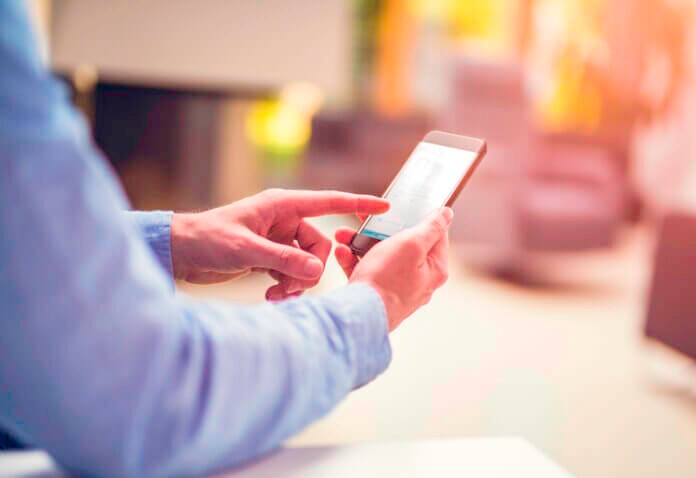 恋人や片想い中のLINE、1日何回が正解？リアルなやりとり事情とは