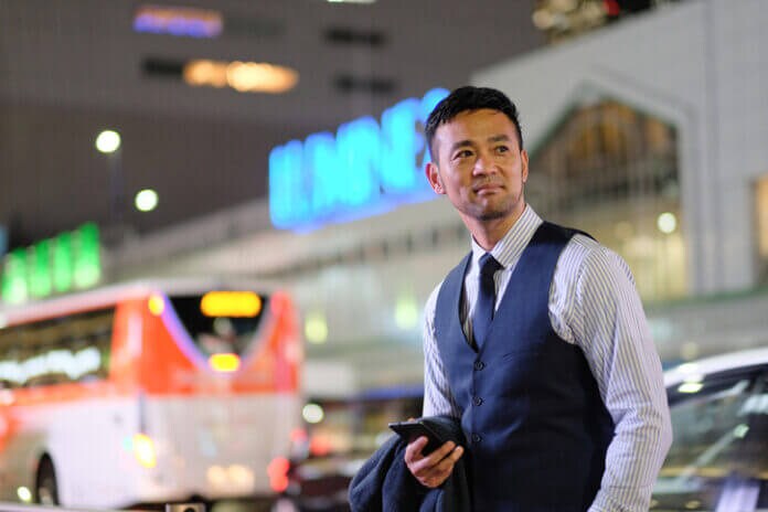 1:安くてかっこいいスーツを探す