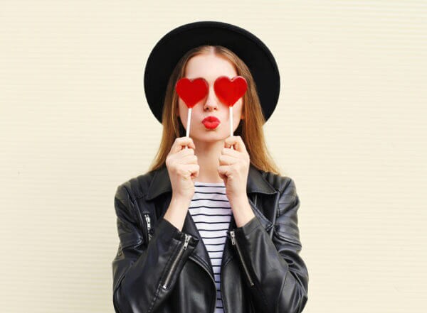 デート相手に、直接、褒められた時の‘神対応’とは？