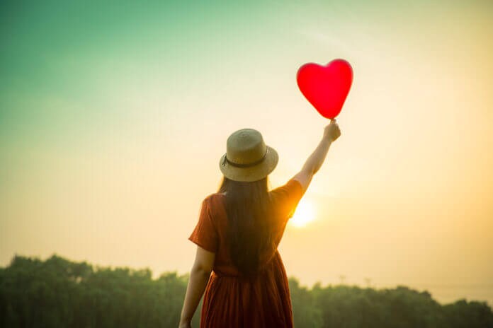 男性がキュンとする女性の仕草3選|王道なのに効く!