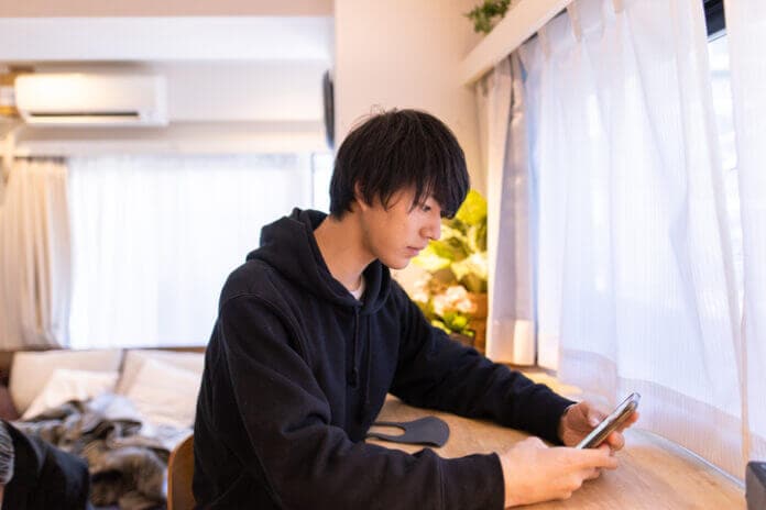 初期メールは3行が正解!? 長文LINEの落とし穴