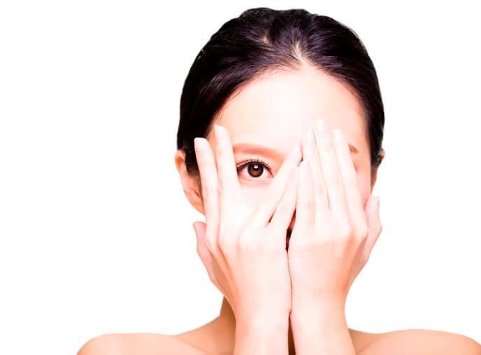 ①	恋心を知られないようにする