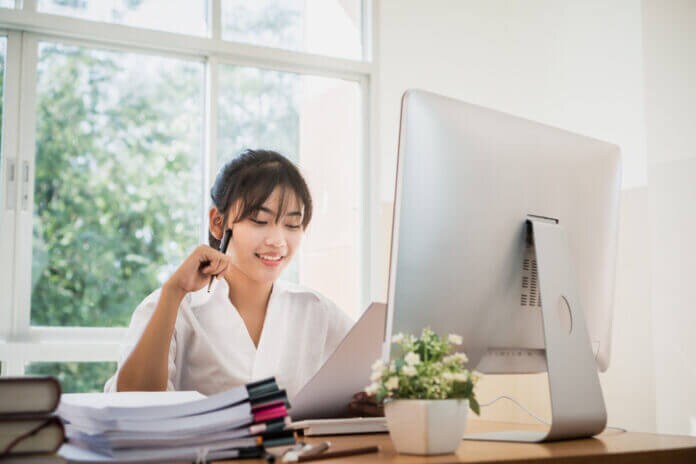 金持ちだからって媚びない女性