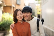 男心がくすぐられる！彼が「ずっと傍にいて」と思う励まし方3つ