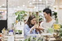 男女の金銭感覚に差！恋人に何にお金をかけてほしい？