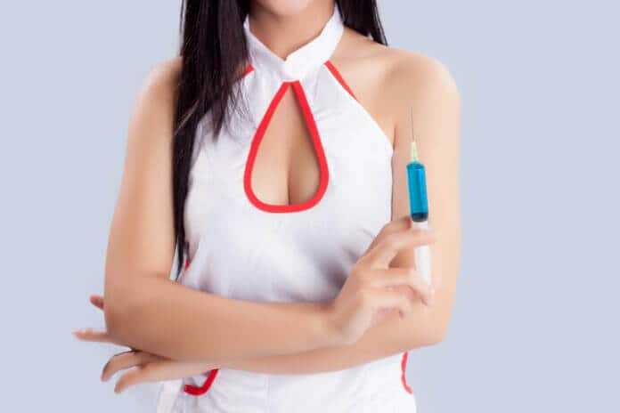 髪、胸、アクセサリー