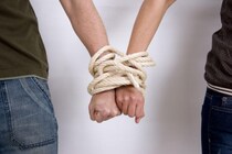 依存体質にさせられるから注意！？ メンヘラ製造機の特徴10つ