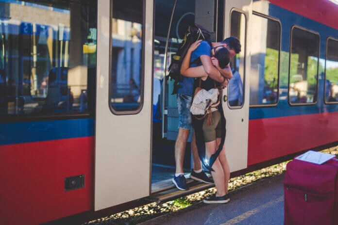 遠距離恋愛を続かせるのは強い信念と彼を信じる気持ち