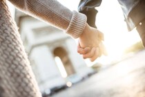 不満だらけなのに離れられない…“ダメ彼依存”から抜け出す方法