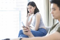 「もしかして浮気？」男がバレるときの決定的サイン