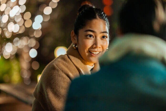 ６．無言で見つめる