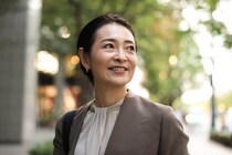 40代でモテる女性の見た目とは? 魅力的に見える人の3つの共通点