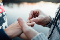 結局選ばれるのは誰？アラサー男子が本命にする女の特徴