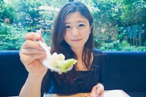 愛されやすくて人気が高い？ よく食べる女性に対する男性心理7つ