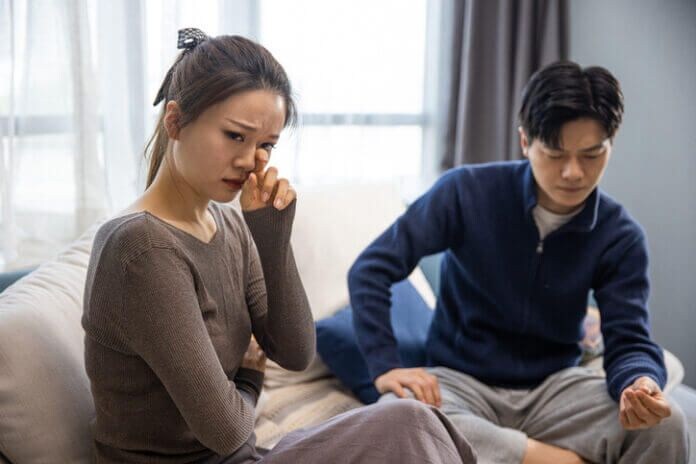 彼女を雑に扱う男性に共通する4つのホンネ