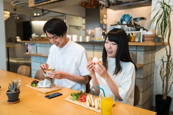 これで簡単に恋人ゲット！ 大学生が恋人と付き合うまでの流れを簡単4ステップで紹介