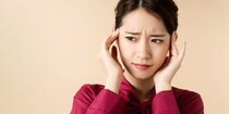 いくら美人でもムリ！ デート中に男性を困らせる女性のNG行動3つ