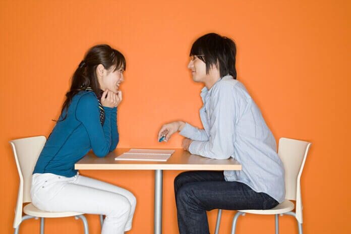 友達以上恋人未満の意味は違う？年代別の本音