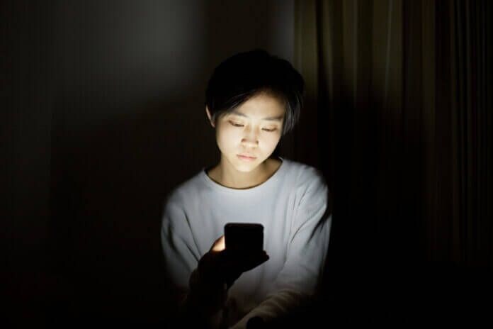 長続きしない原因…「重い女」を卒業する!依存体質をやめる方法4つ