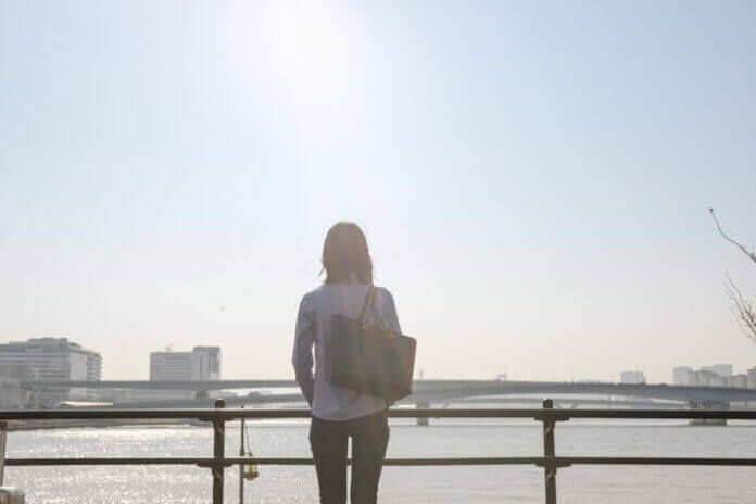 いっそ枯れるまで泣く！ 苦しい恋を忘れるためすべきこととは