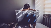あえての「放置」がいい？ 彼氏から一方的にフラれた時にすべきこととは