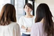 意外と当てはまっているかも…「結婚に向いてない女」の特徴5選