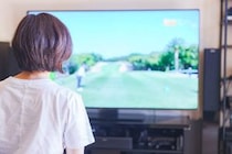 カラオケで歌ったら彼がしらける！ 避けるべきNGソング