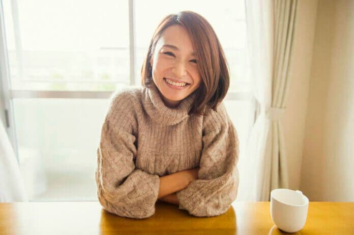 彼氏がいるのに気になる人が……食事くらいOKな理由は?
