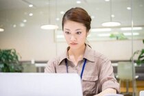 「空気読めよ…」周囲に気を遣わせがちな人の特徴5つ