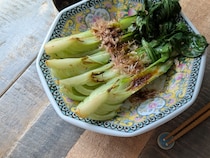 【旬食材レシピ】晩秋のおいしい「チンゲン菜」を食べよう！「ベーコンと卵のコンソメ煮」「ステーキ」の作り方