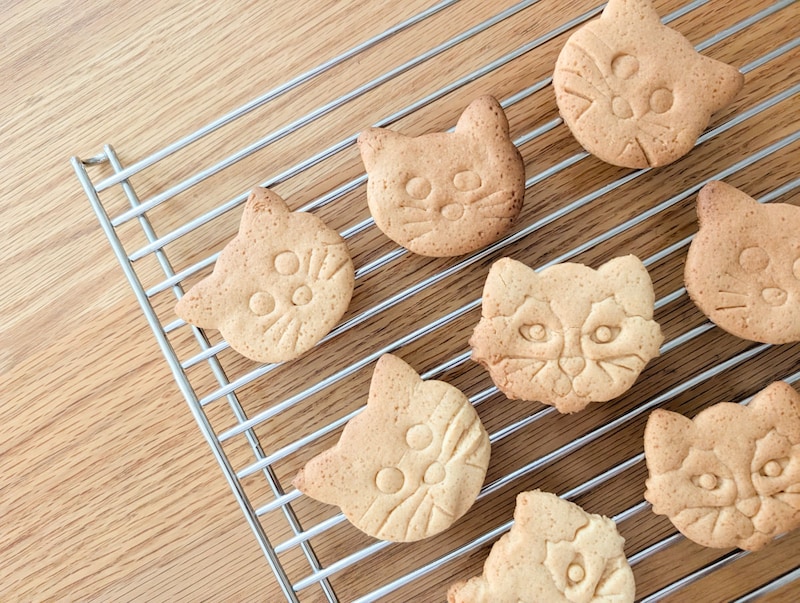 お好みでアイシングしても楽しめますが、型のままでも十分かわいいです