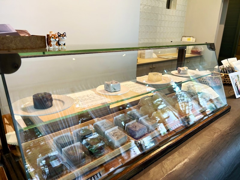 個性豊かな和菓子との一期一会の出会いを楽しめる